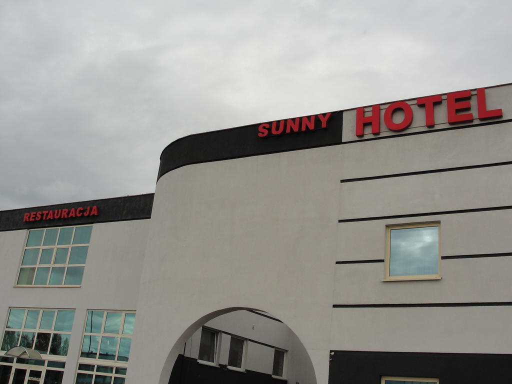 Hotel Sunny พอซนาน ภายนอก รูปภาพ